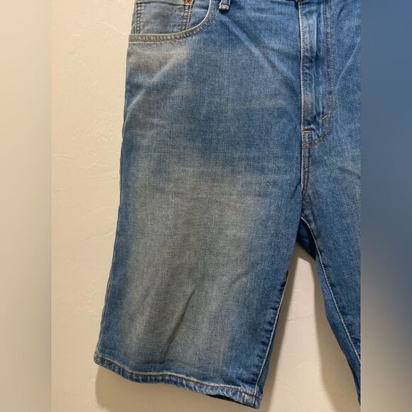 Levi’s mens 569 shorts loose straight, size 36, EUC - Picture 8 of 8